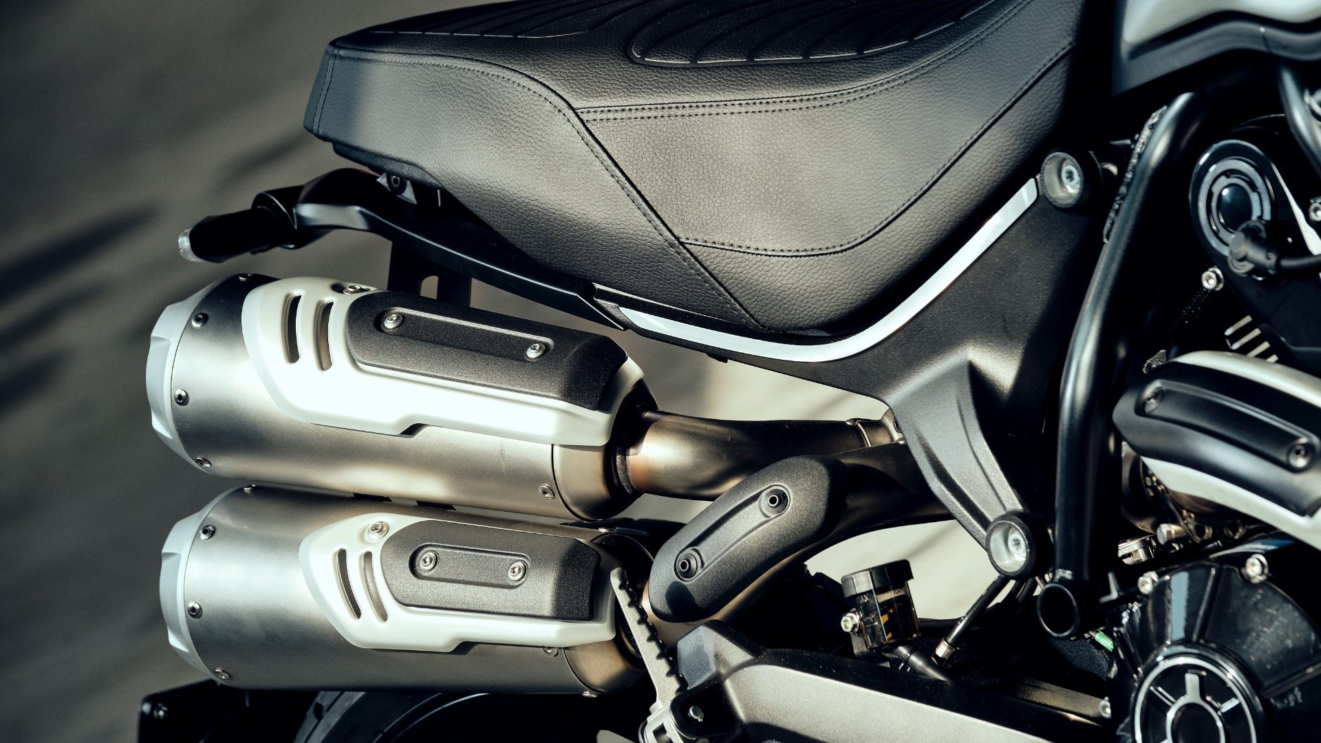 1100-dark-pro-news_9-1920x1080